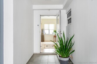 Building Photo - 2909 S Ocean Blvd