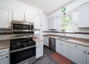 Building Photo - 203 Bowers St