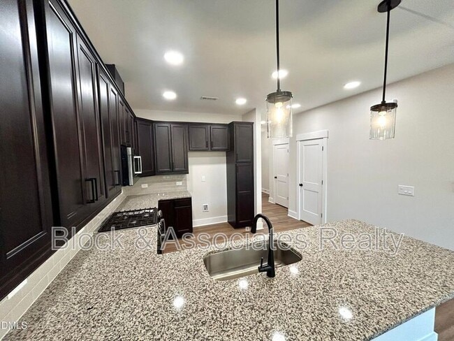 Building Photo - 3910 Lost Fawn Ct