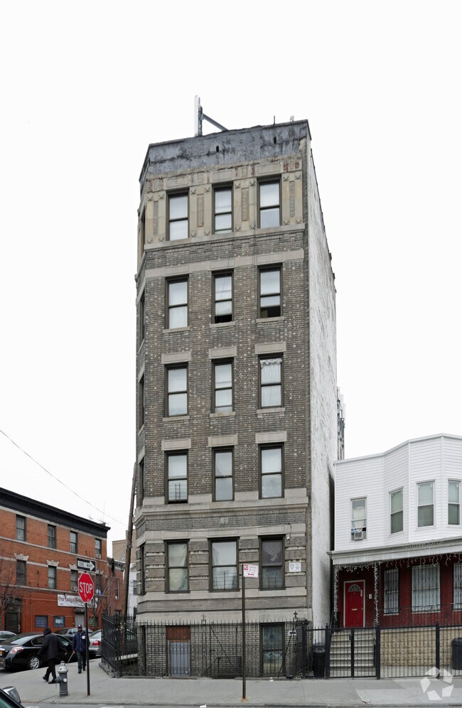 Building Photo - 2846 Briggs Ave