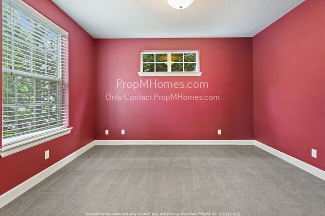 Foto del edificio - Three Bedroom, Two and Half Bathrooms of P...