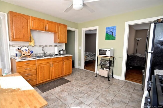 Foto del edificio - 85 Kneen St