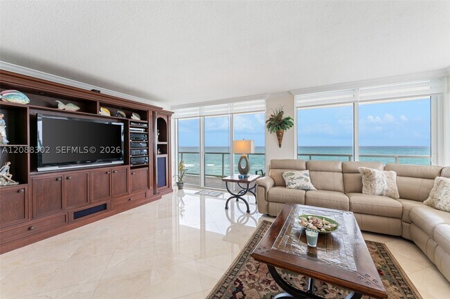 Foto del edificio - 8855 Collins Ave