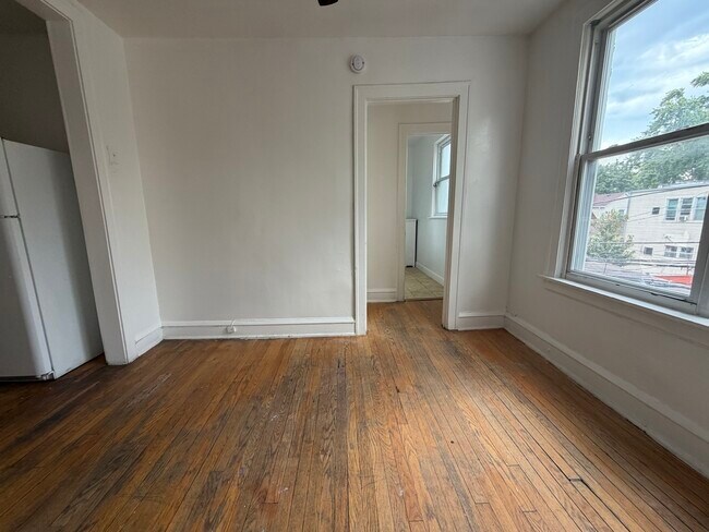 Foto del edificio - 4515 N Hamlin Ave