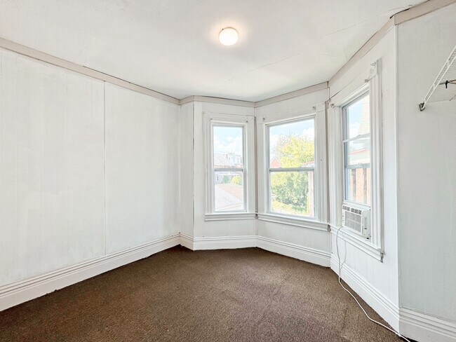 Foto del edificio - 3263 Parkview Ave