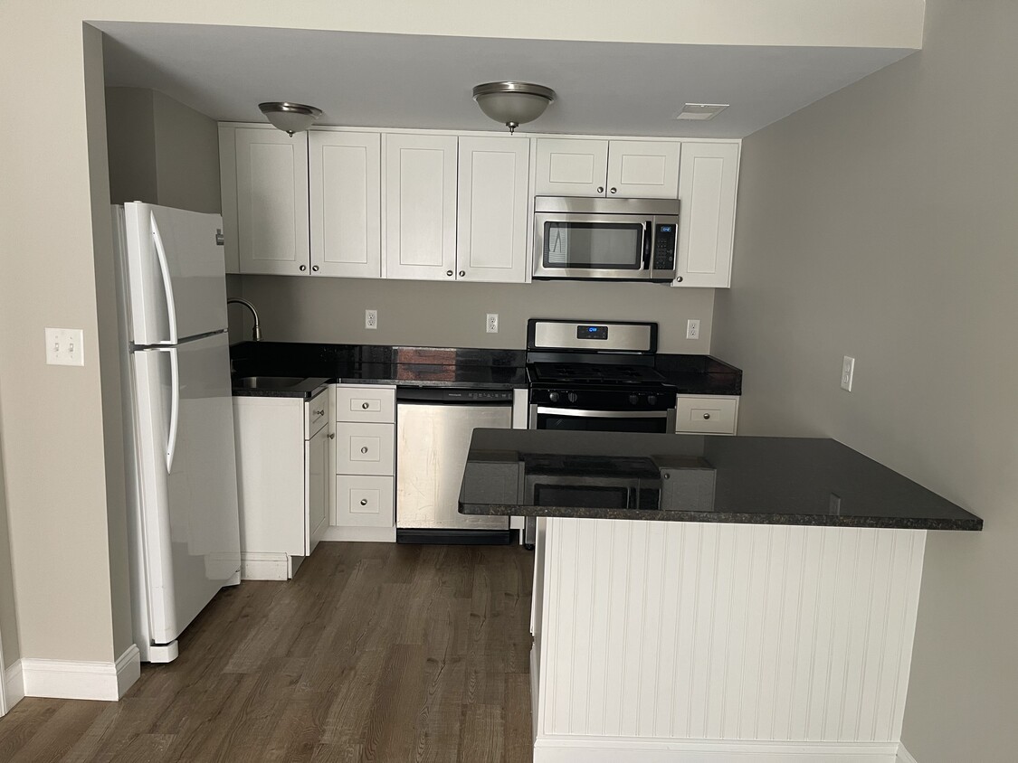 61 Water St Unit 1, North Andover, MA 01845 - Apartments in North ...