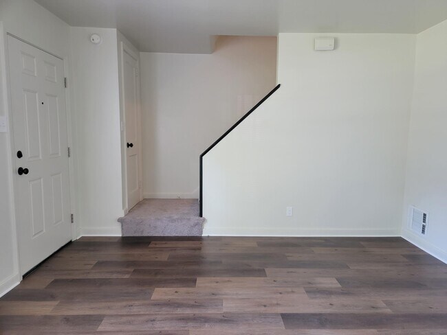 Foto del edificio - 206 E Walnut St