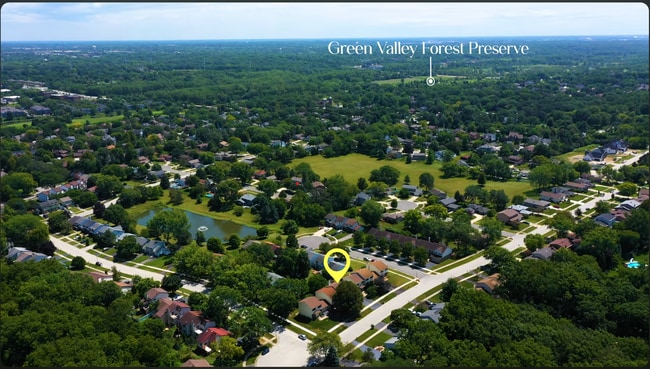 Foto del edificio - 7S485 Lynn Dr