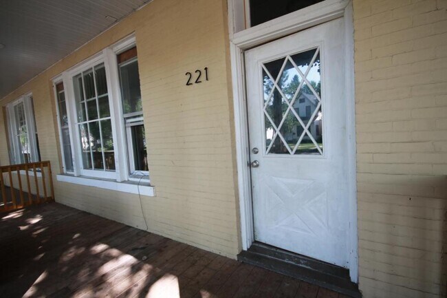 Foto del edificio - 221 Chestnut St