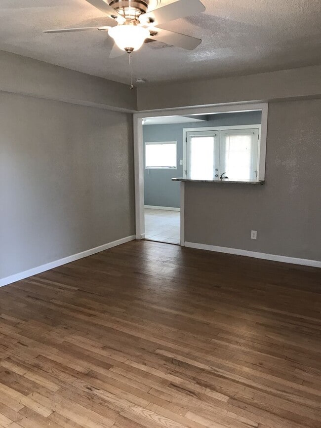 Foto del edificio - Pre Leasing for Fall 2026!!