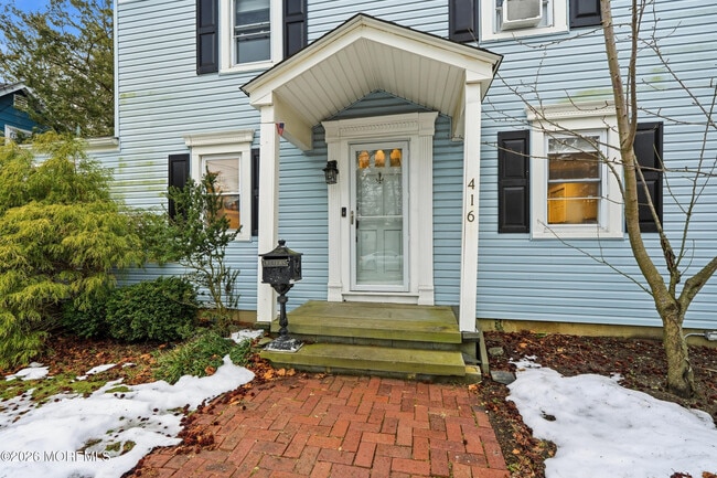 Foto del edificio - 416 Roosevelt Ave