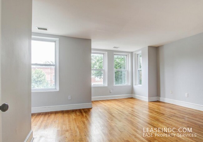 Foto del edificio - 1708 3rd St NW