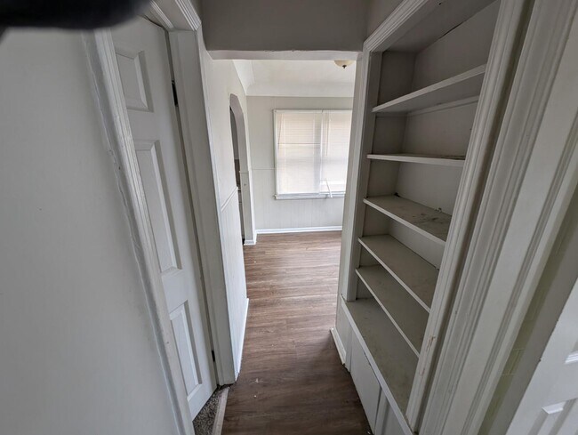 Foto del edificio - 194 Richter St