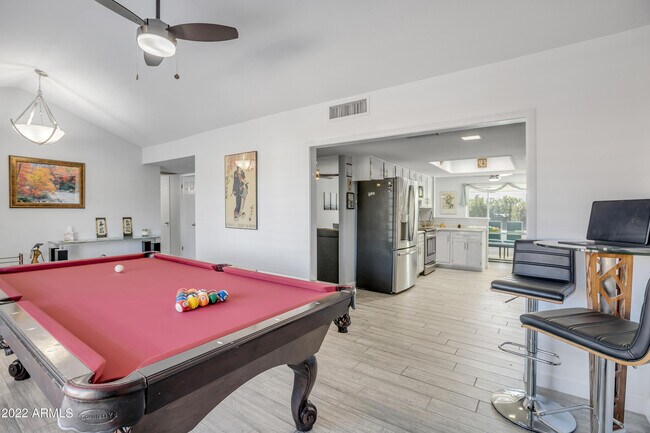 Building Photo - 4909 E Waltann Ln