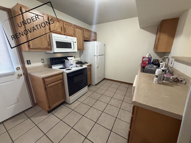 Foto del edificio - 1604-1606 Citadel Dr.