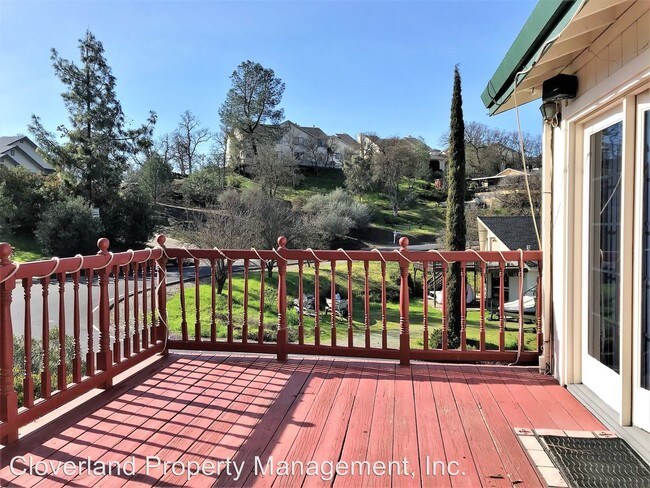 Building Photo - 4 br, 3 bath House - 552 Bret Harte Drive