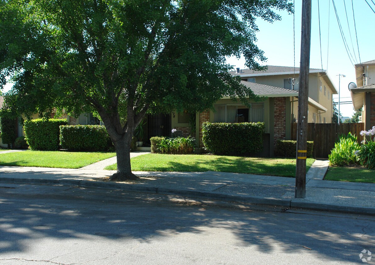 Building Photo - 5178 Westdale Dr
