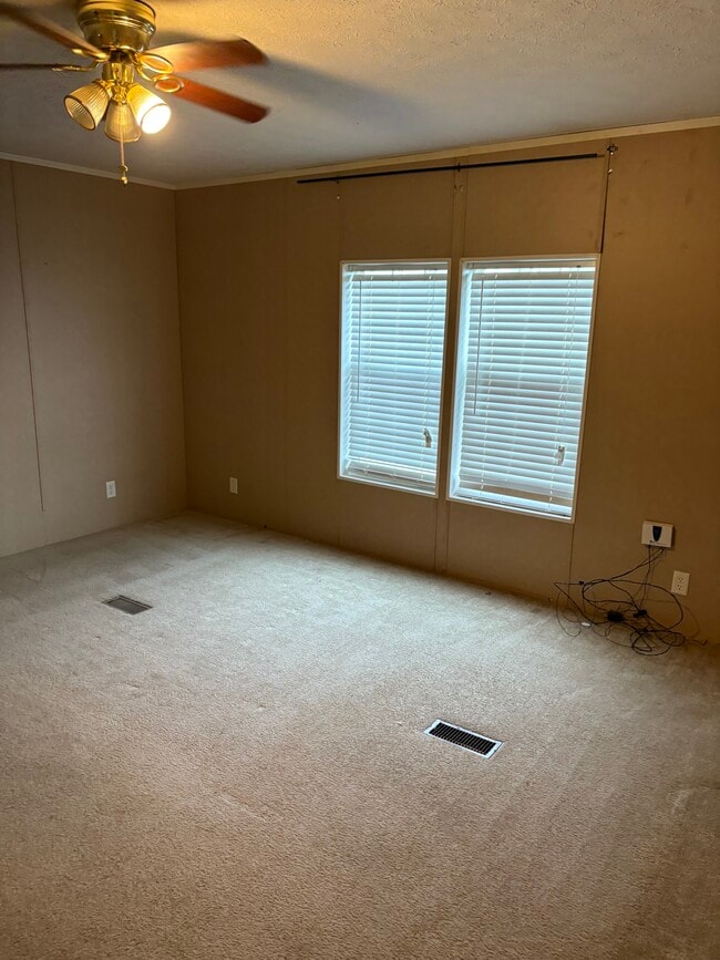 Dormitorio principal - 643 Dogwood Trl