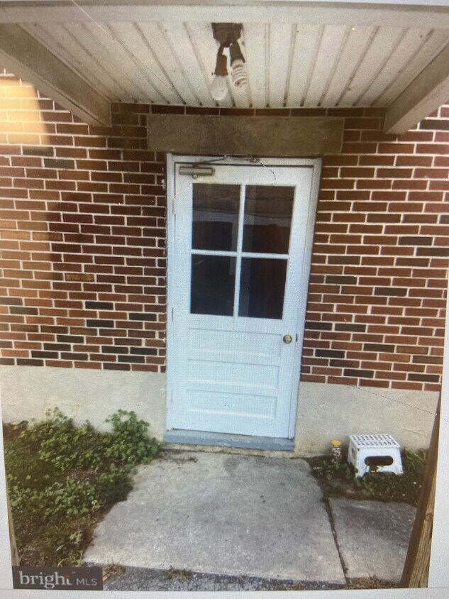 Primary Photo - 548 Hershey Rd