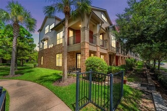 Building Photo - 403 Marina View Dr