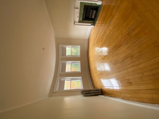Foto del edificio - 1583 Beacon St