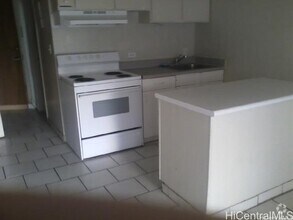 Building Photo - 85-175-175 Farrington Hwy