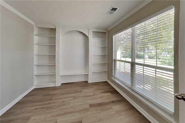 Building Photo - 4974 Abbotts Glen Trail NW