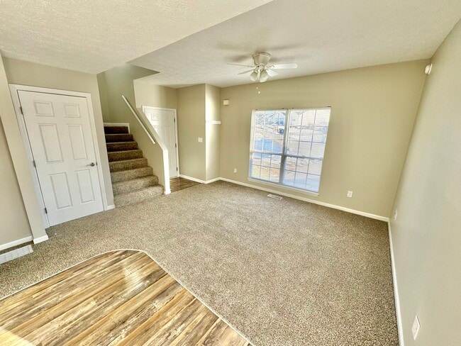 Photo - 111 Stratford Ct Townhome