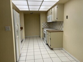 Building Photo - 955 Egret Cir