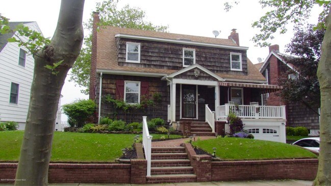 Building Photo - 9 Lake Terrace