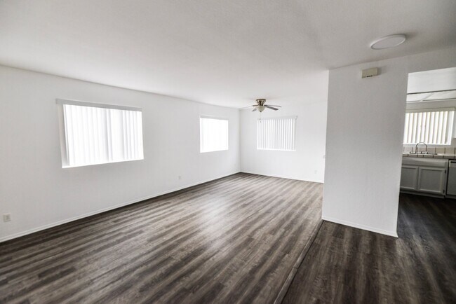 Foto del edificio - 2701 S El Camino Real