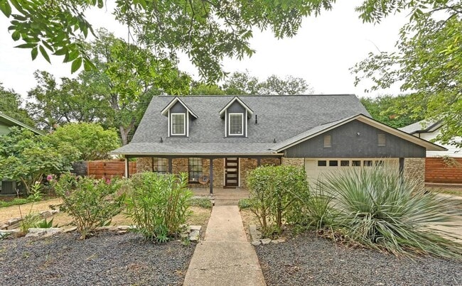 Building Photo - 3405 Santa Fe Dr