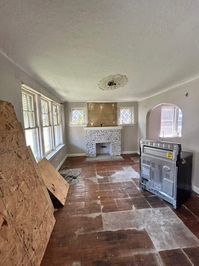 Building Photo - 5828 Ferris Ave