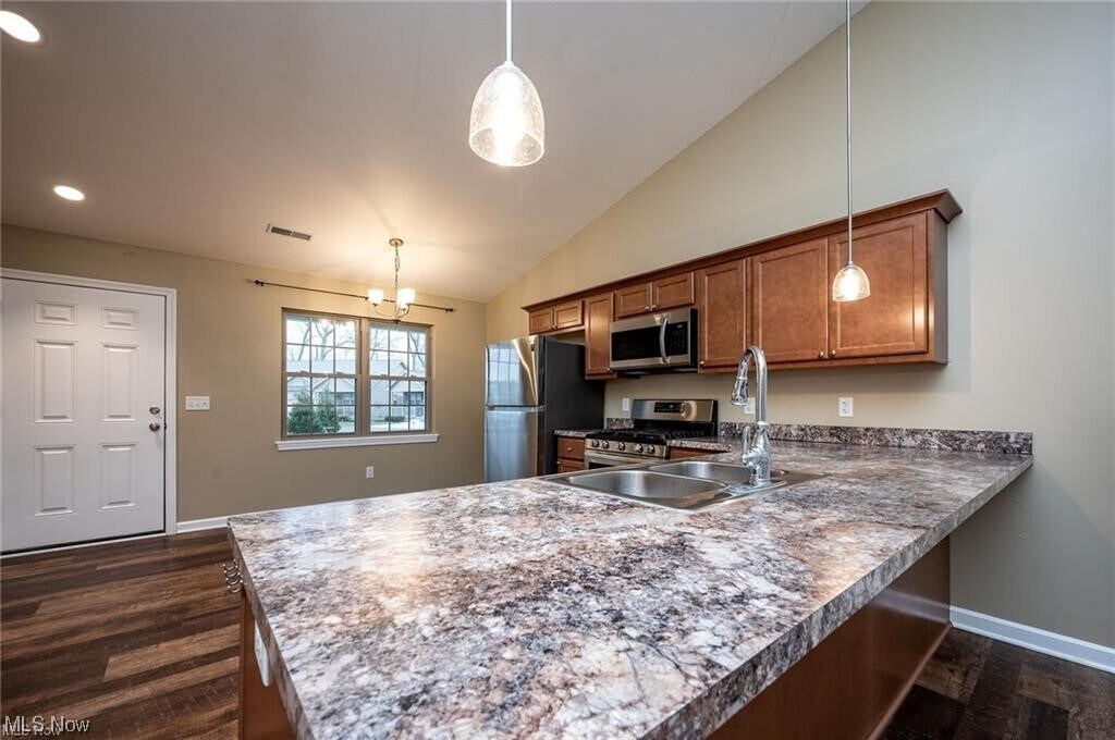 36 Hawks Lndg, Cortland, OH 44410 House Rental in Cortland, OH