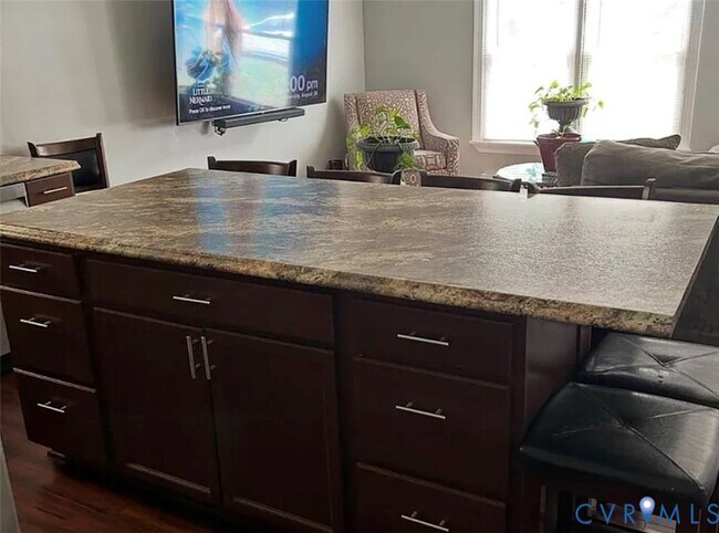 Foto del edificio - 4513 Norborne Rd