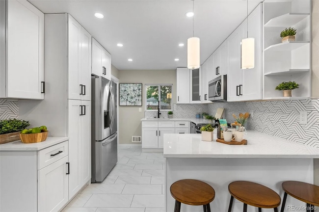 Foto del edificio - 10821 Larry Dr