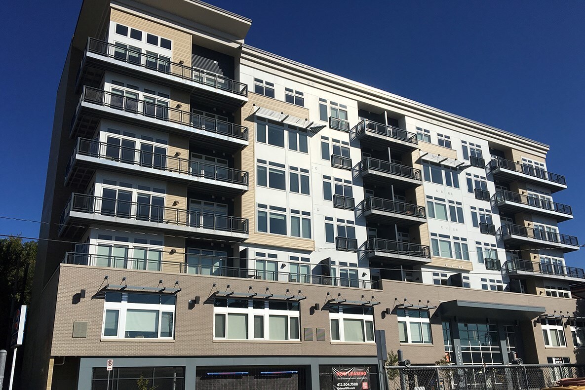 Primary Photo - 1655 Fifth Ave