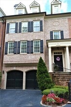 Building Photo - 3475 Roxboro Rd