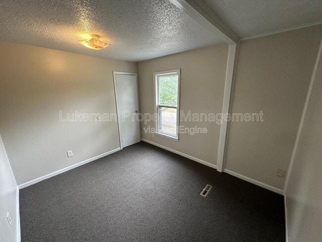 Foto del edificio - 1016 E Stockbridge Ave