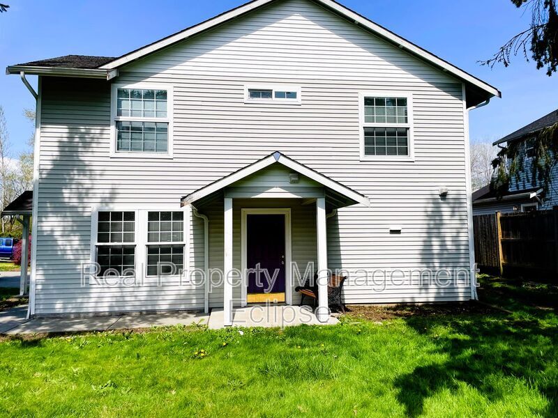 Building Photo - 1427 Virginia Ave