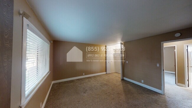 Building Photo - 1288 Pine Creek Way