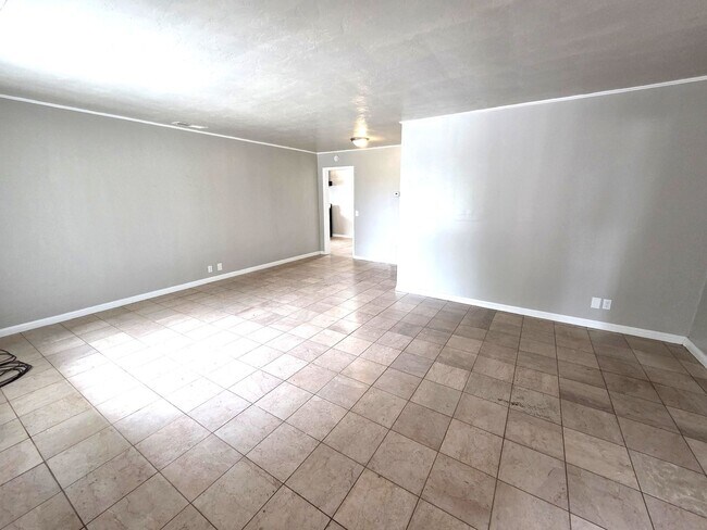 Foto del edificio - 4 Bedroom 2 Bath Home