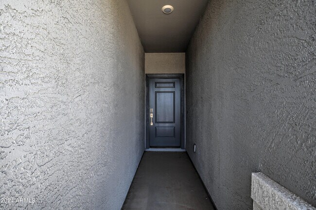 Foto del edificio - 15412 W Smoketree Dr