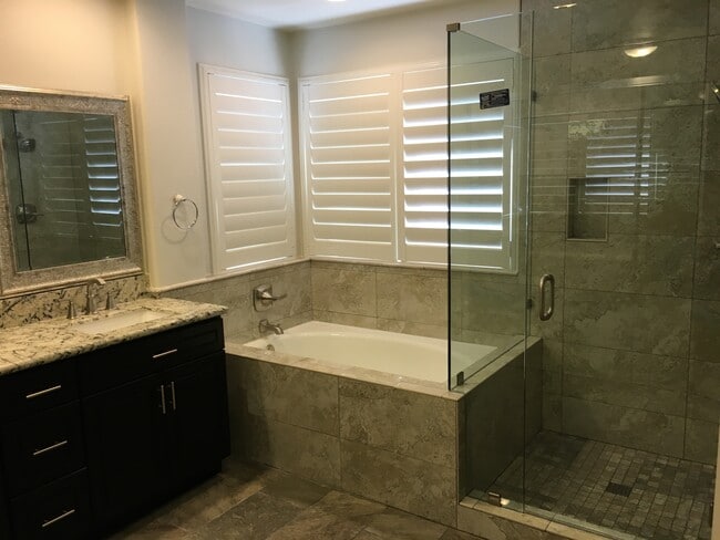 Building Photo - 5605 Vista Cantora
