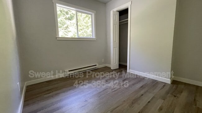 Building Photo - 6113 Beverly Ln