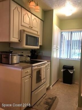 Foto del edificio - 575 Shadow Wood Ln