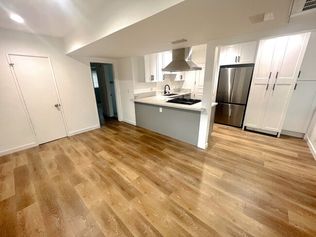 Modern 2-Bedroom Apartment in Inglewood – ... - Modern 2-Bedroom Apartment in Inglewood – ...