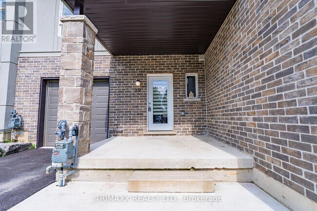 Building Photo - 39 Perenack Ave