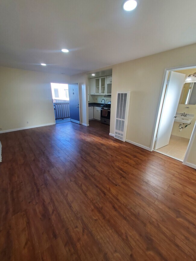 Foto del edificio - 1123 Chula Vista Ave