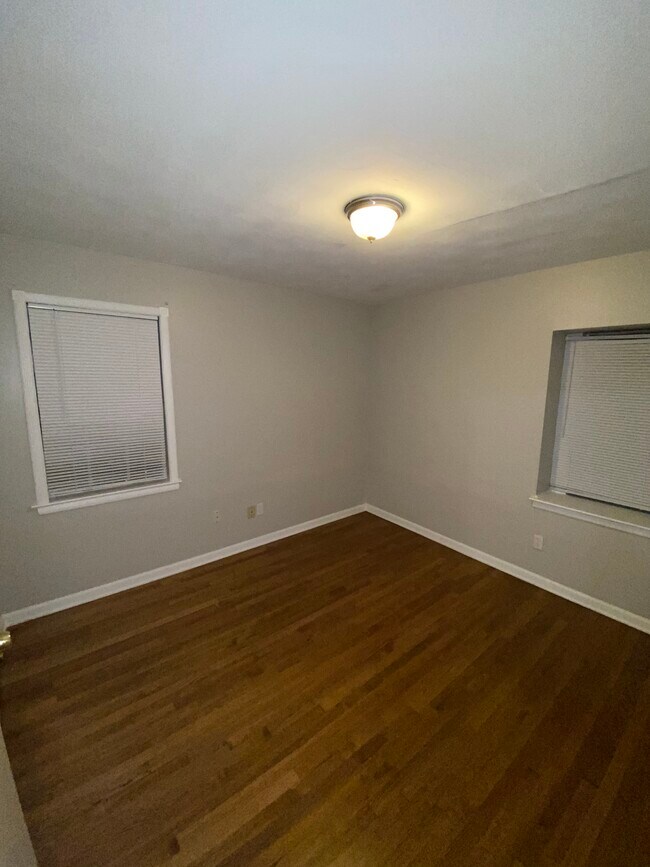 Foto del edificio - 5150 Fernleaf Ave
